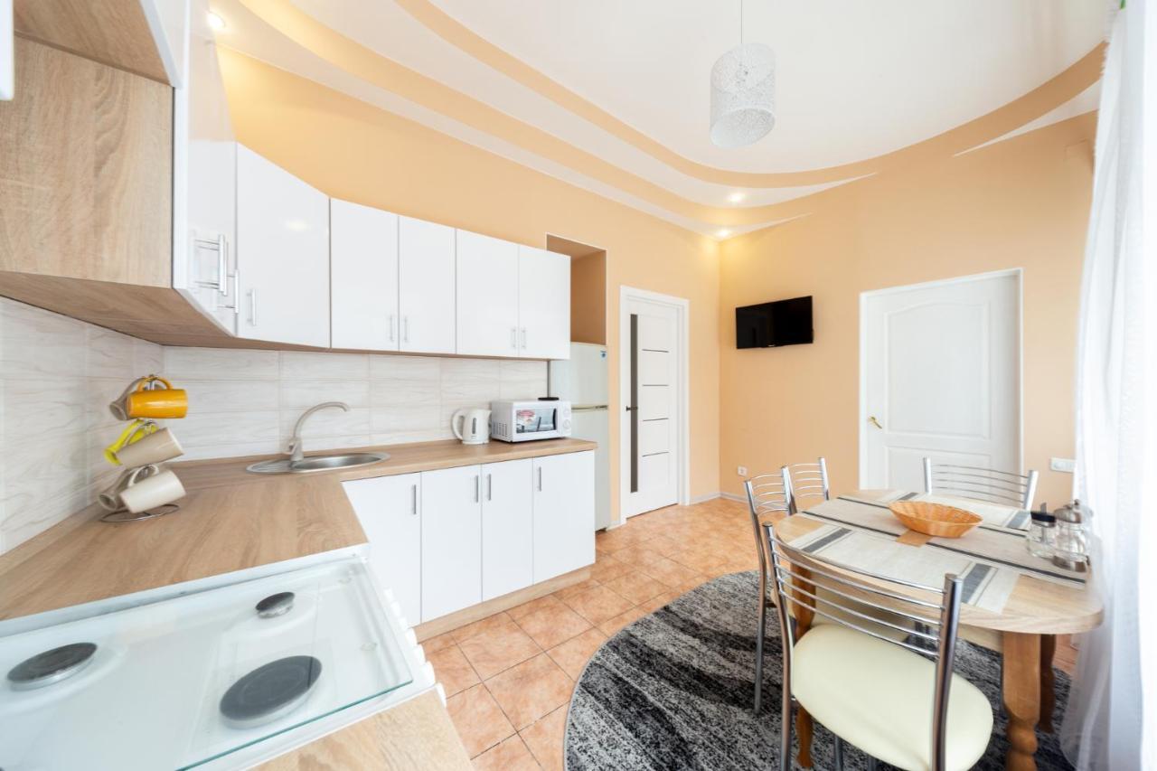 Apartment Center Of Одесса Экстерьер фото