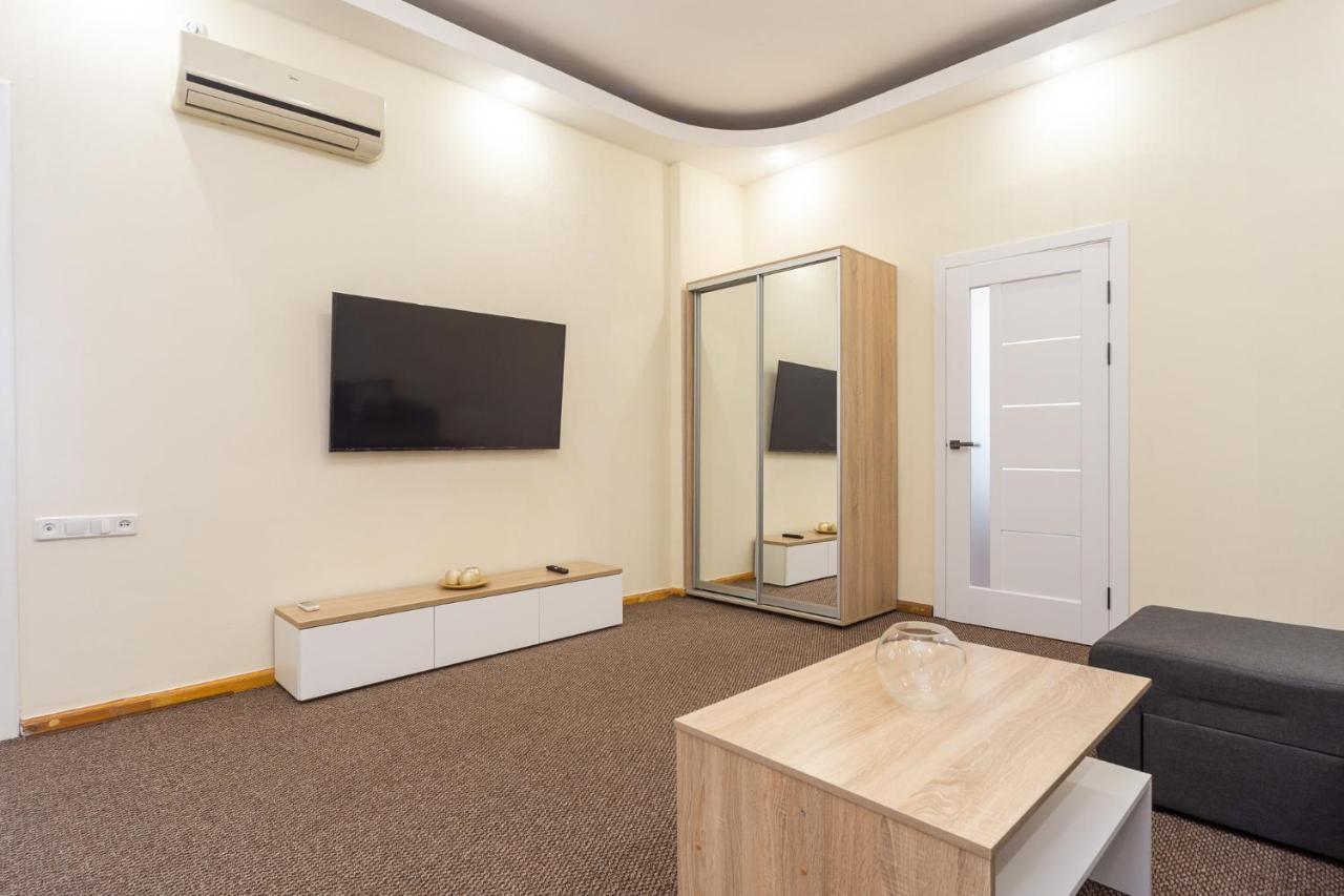 Apartment Center Of Одесса Экстерьер фото