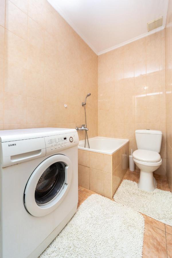 Apartment Center Of Одесса Экстерьер фото