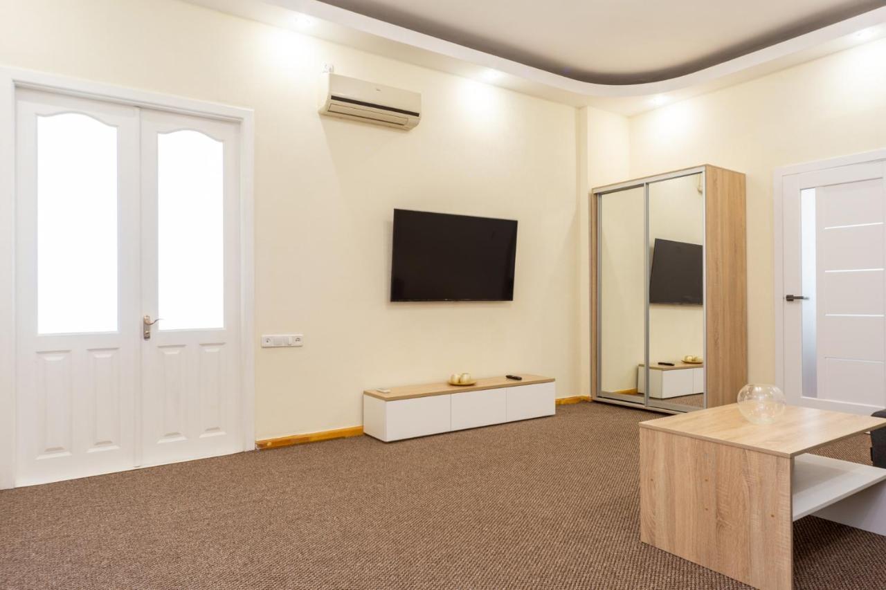 Apartment Center Of Одесса Экстерьер фото